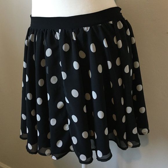 Guess Black and White Polka Dot Skirt LNC - Picture 1 of 6